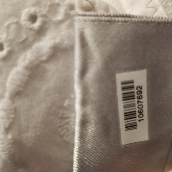 Chico’s White Eyelet Tunic - Picture 13 of 13